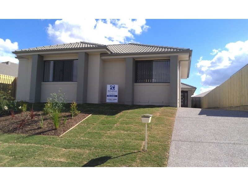 86A Valentine Circuit, Augustine Heights QLD 4300