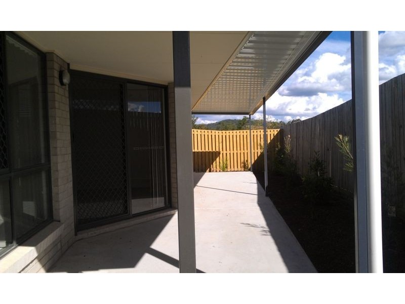 86B Valentine Circuit, Augustine Heights QLD 4300