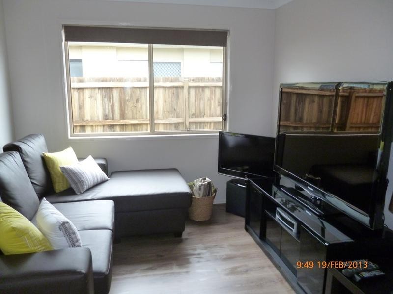 28 Laguna Crescent, Springfield Lakes QLD 4300