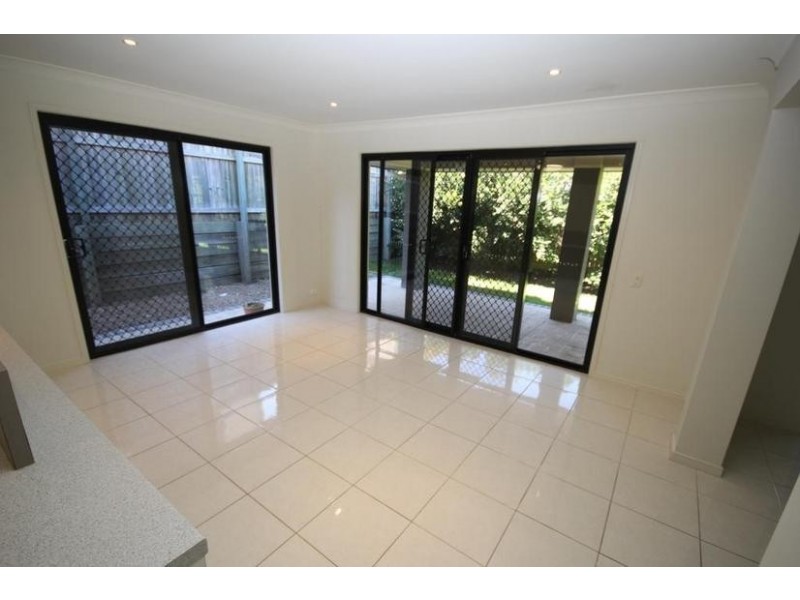 21 Speckled Circuit, Springfield Lakes QLD 4300
