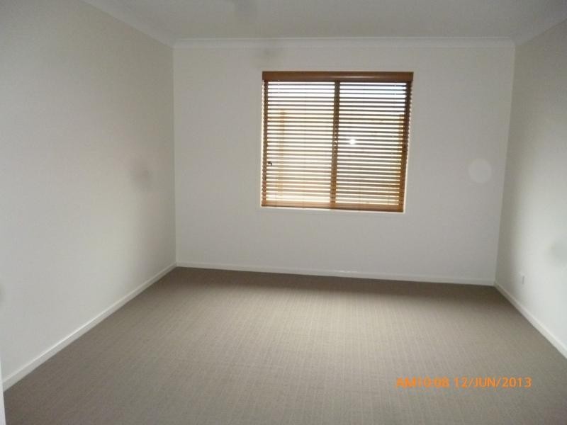 9 Isidore Street, Augustine Heights QLD 4300