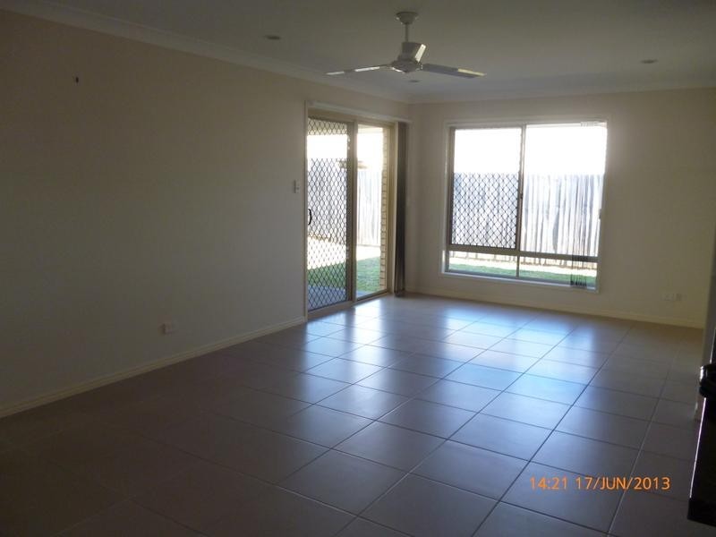 5 Epping Lane, Springfield Lakes QLD 4300