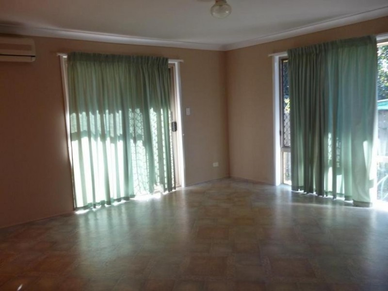 2/7 Donegal Court, Raceview QLD 4305