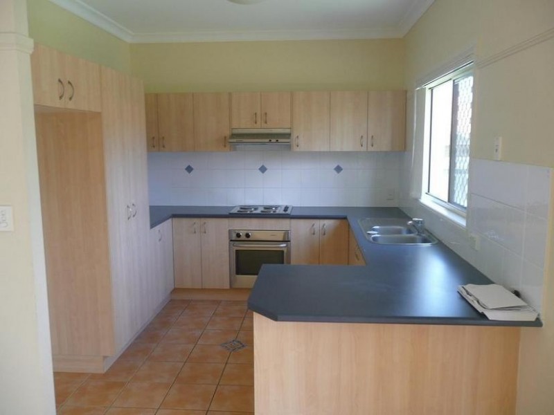 9 Berkshire Place, Springfield Lakes QLD 4300