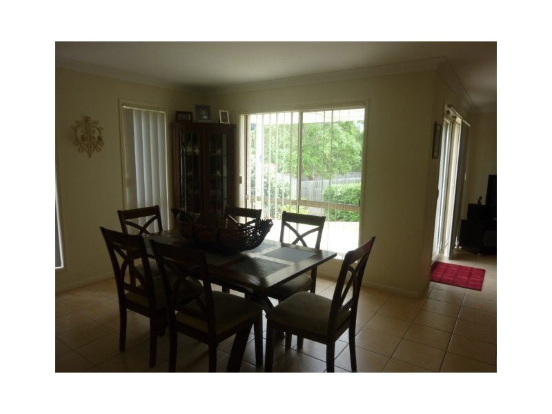 1 Eve Court, Springfield Lakes QLD 4300