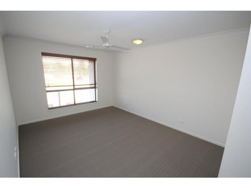 9 Isidore Street, Augustine Heights QLD 4300