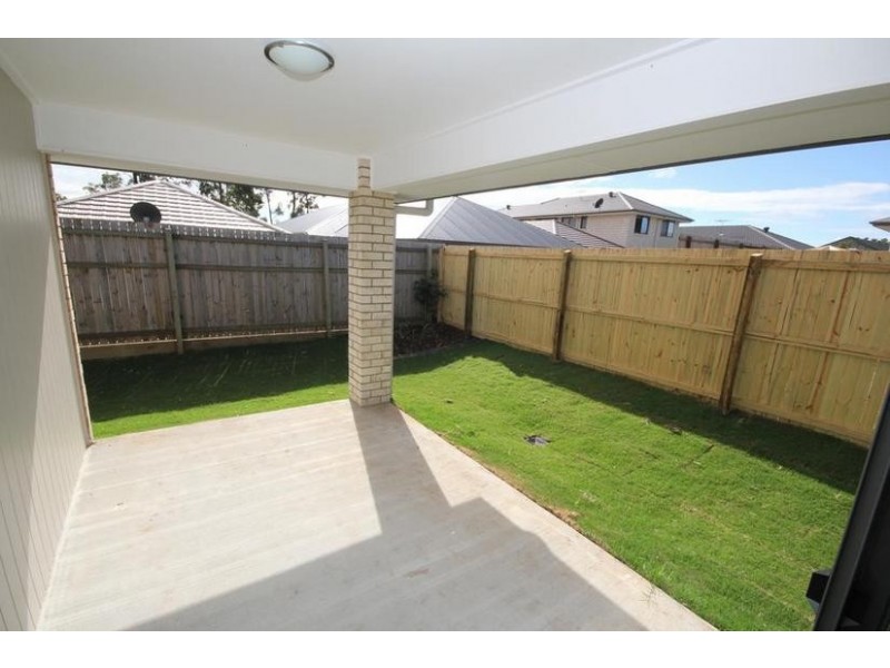 9 Isidore Street, Augustine Heights QLD 4300