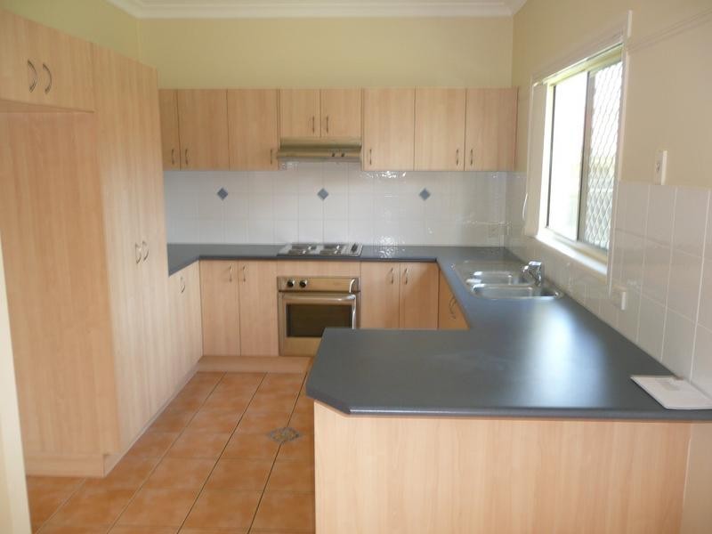 9 Berkshire Place, Springfield Lakes QLD 4300
