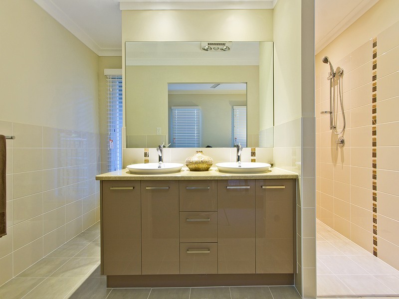 48 Parkview Drive, Springfield Lakes QLD 4300