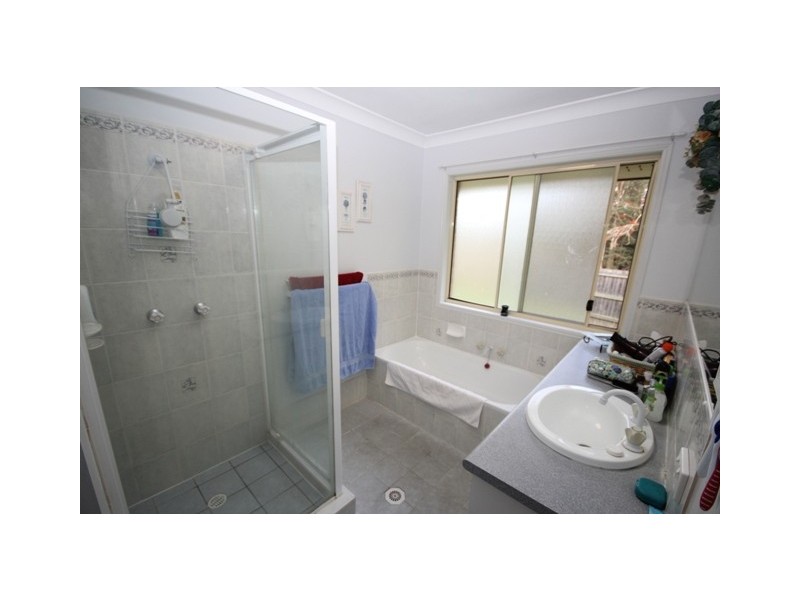 2 Finn Court, Camira QLD 4300