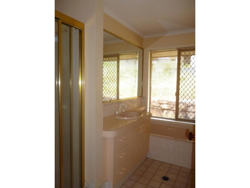 5 Warburton Court, Collingwood Park QLD 4301