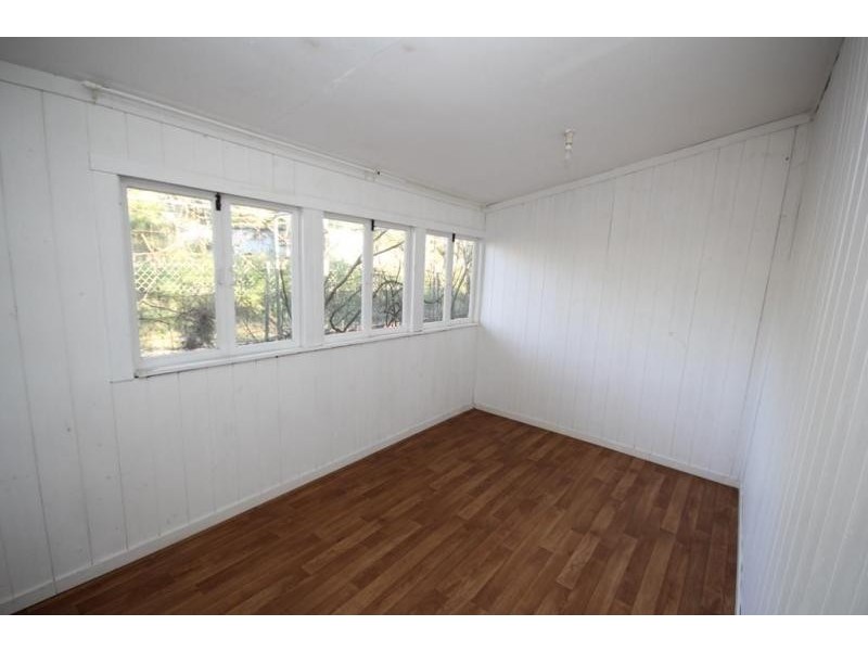 17 Thomas Street, Blackstone QLD 4304