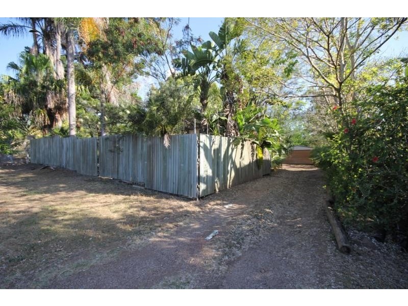 17 Thomas Street, Blackstone QLD 4304