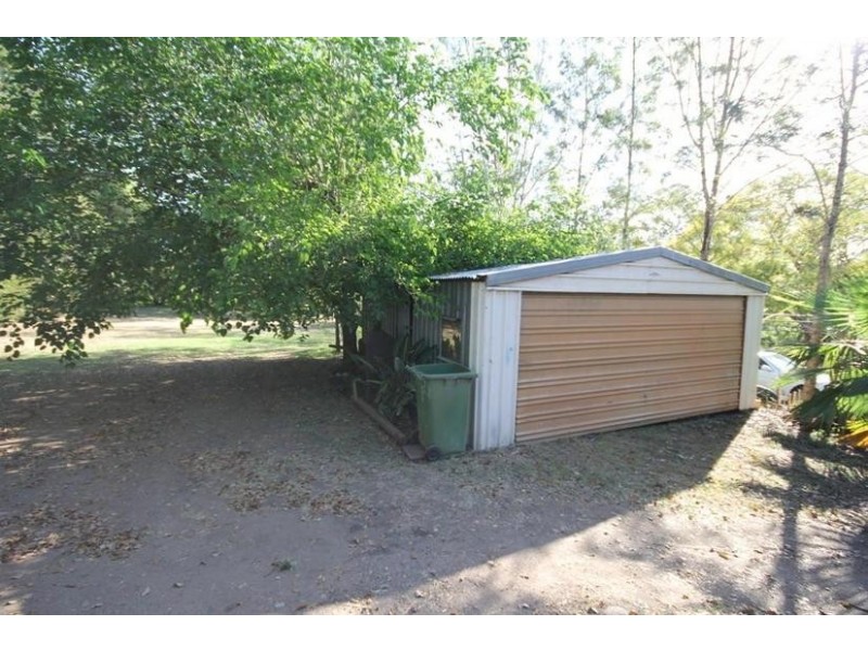 17 Thomas Street, Blackstone QLD 4304