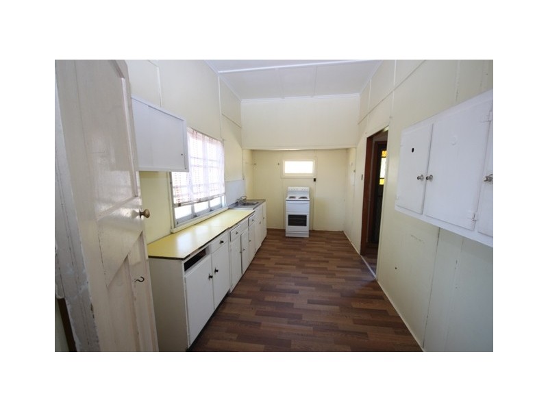 2 Fox Street, Redbank QLD 4301