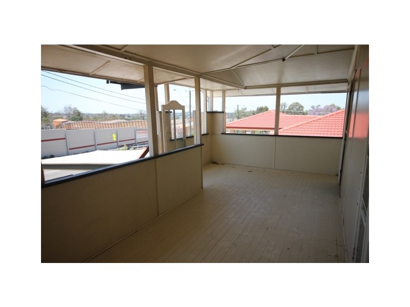 2 Fox Street, Redbank QLD 4301