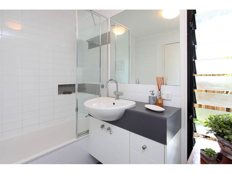 9/48 Addison, Red Hill QLD 4059