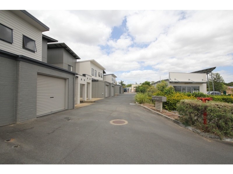 8/26 Commercial Drive, Springfield QLD 4300