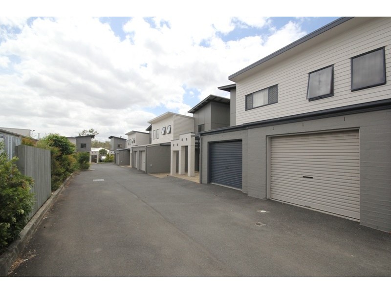 8/26 Commercial Drive, Springfield QLD 4300