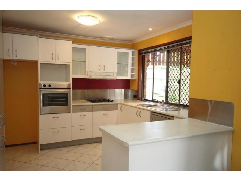 6 Ron Street, Camira QLD 4300