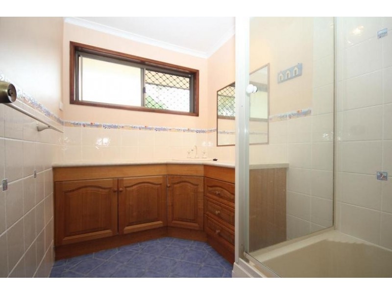 6 Ron Street, Camira QLD 4300