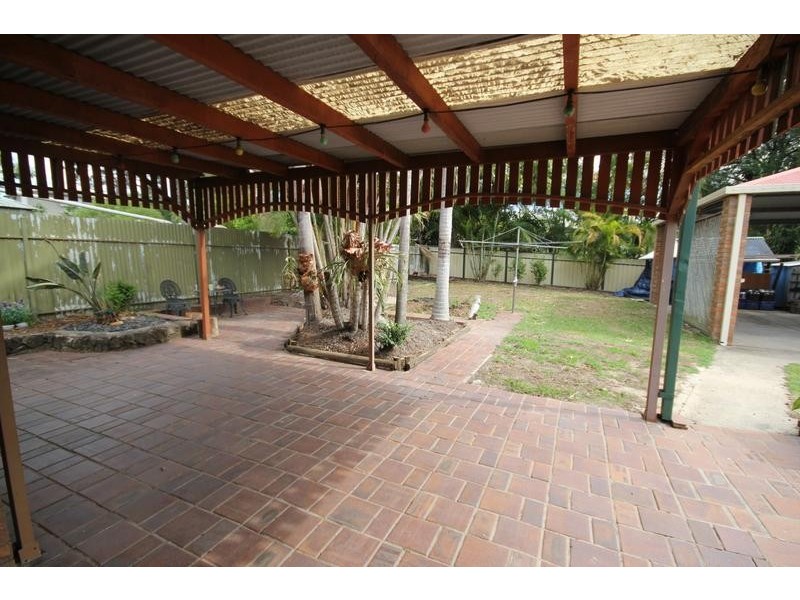 6 Ron Street, Camira QLD 4300