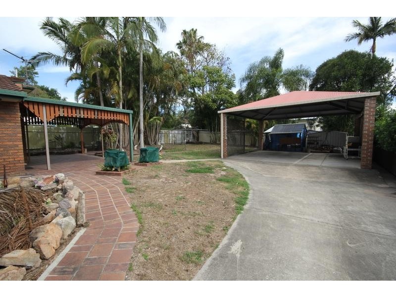 6 Ron Street, Camira QLD 4300