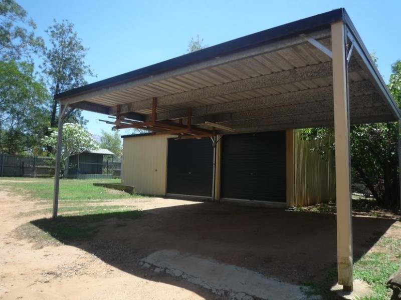 31 Law Street South, Redbank QLD 4301
