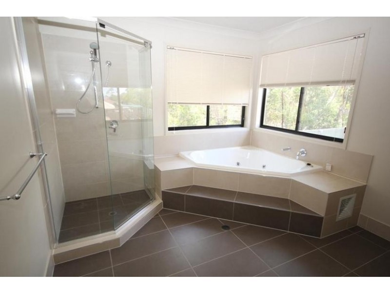 61 Juniper Street, Heathwood QLD 4110