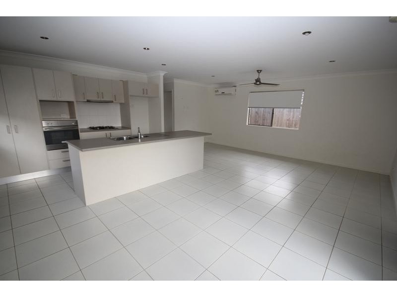 10 Huntley Crescent, Redbank Plains QLD 4301