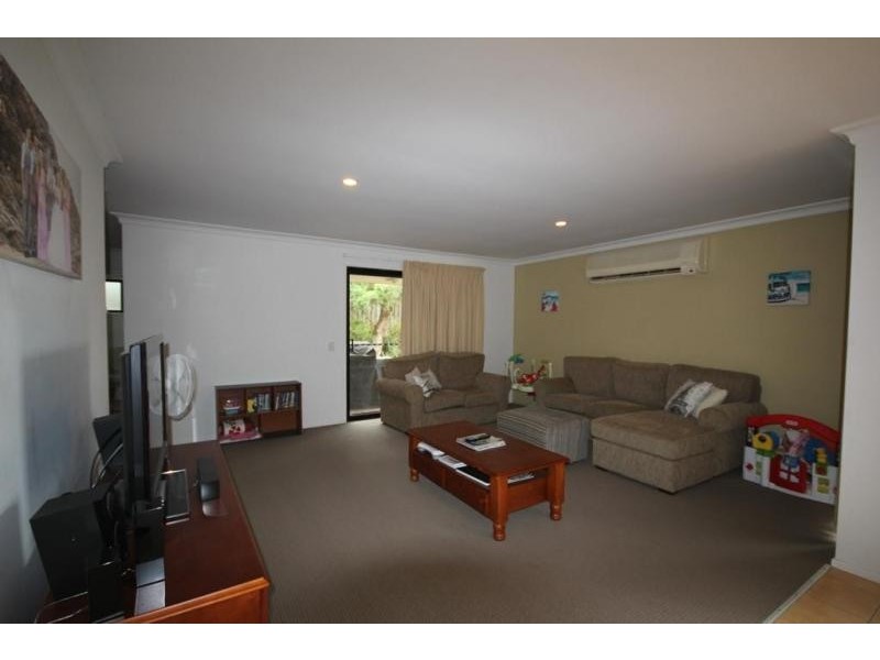 8 Bidford Street, Springfield QLD 4300