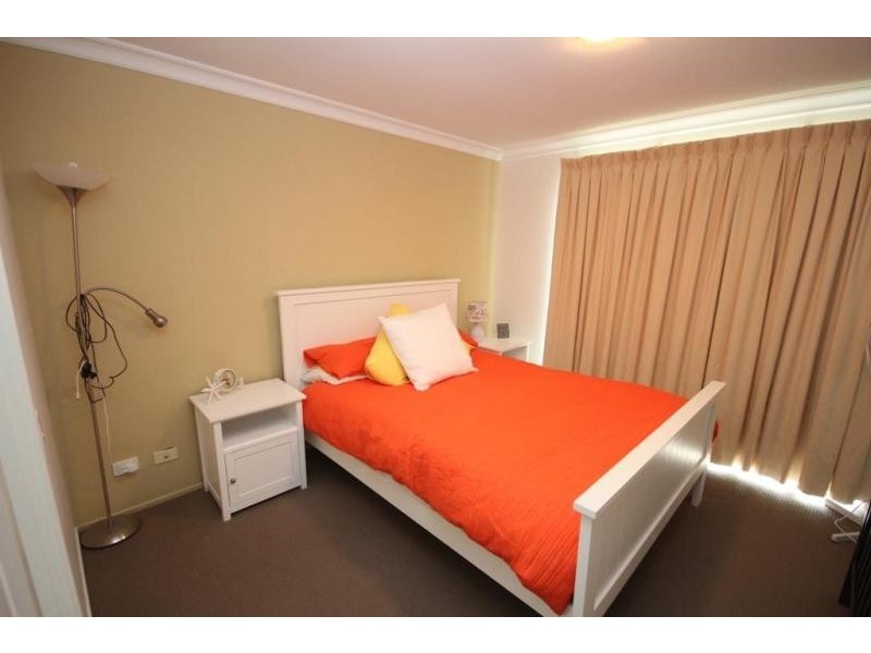 8 Bidford Street, Springfield QLD 4300