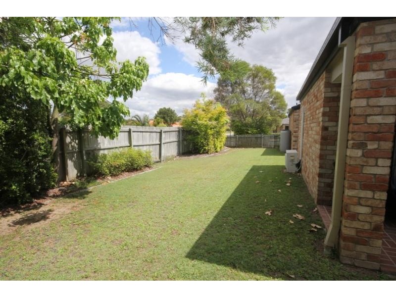 8 Bidford Street, Springfield QLD 4300