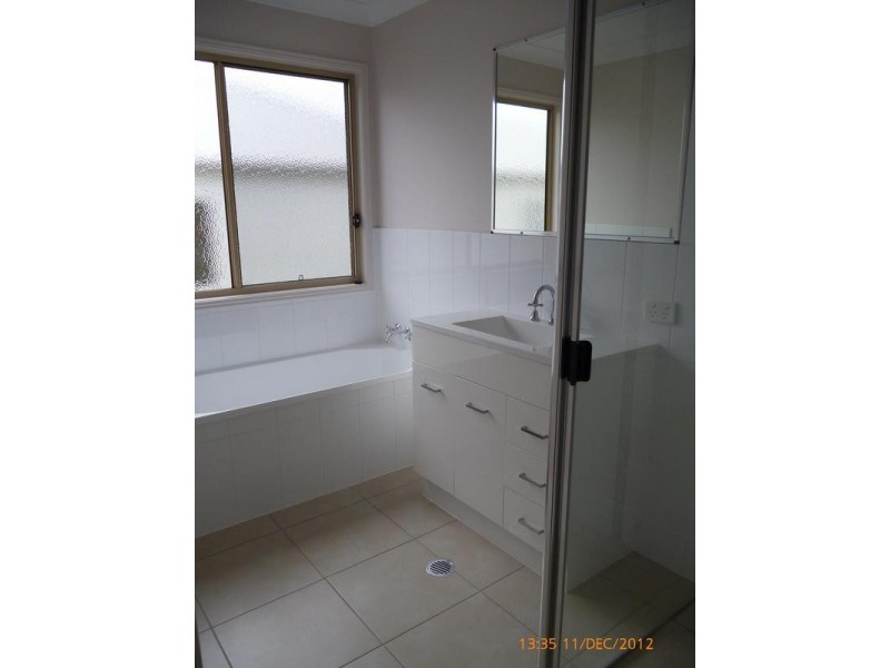 28 Laguna Crescent, Springfield Lakes QLD 4300