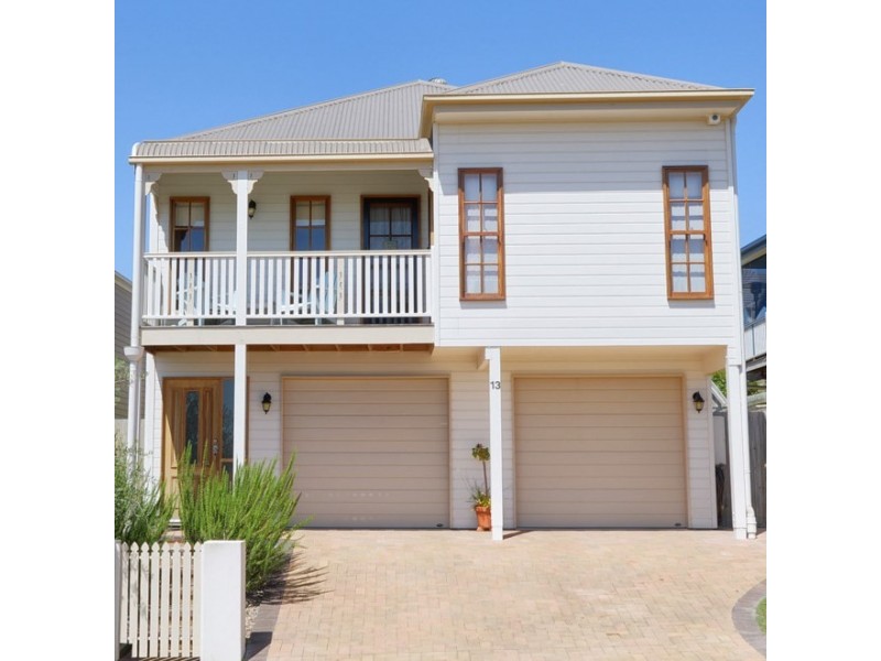 13 Hilltop Tce, Springfield Lakes QLD 4300