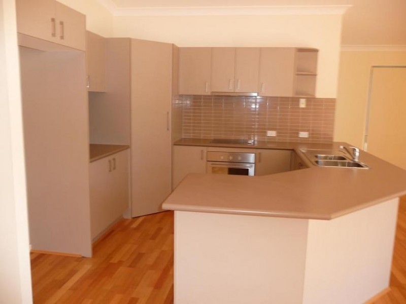 6 Heathwood Place, Collingwood Park QLD 4301