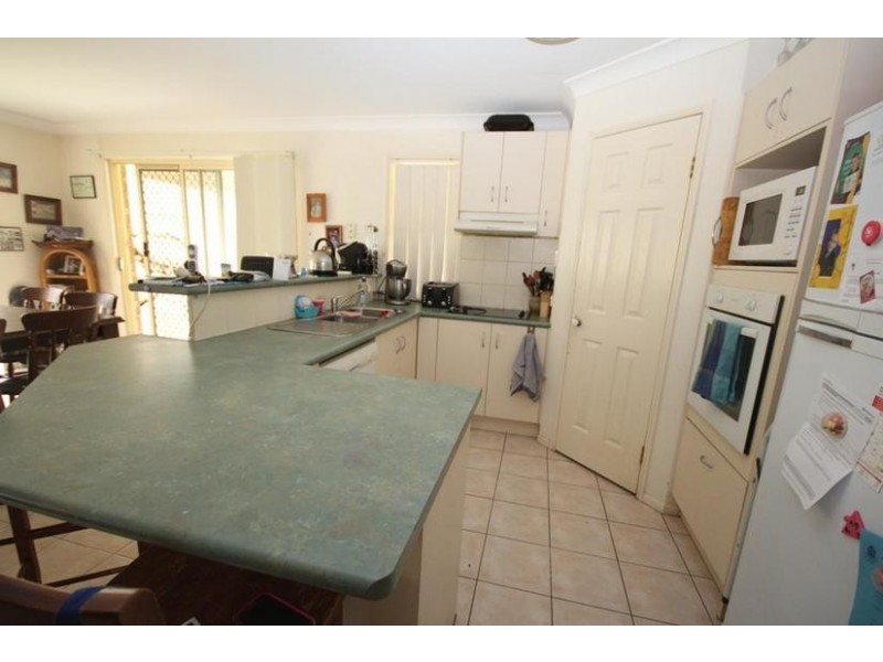 4 Pineview Place, Springfield QLD 4300