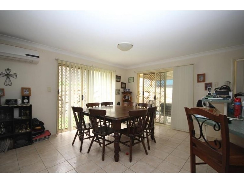 4 Pineview Place, Springfield QLD 4300