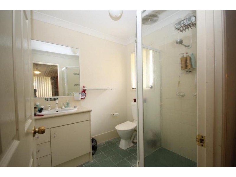 4 Pineview Place, Springfield QLD 4300
