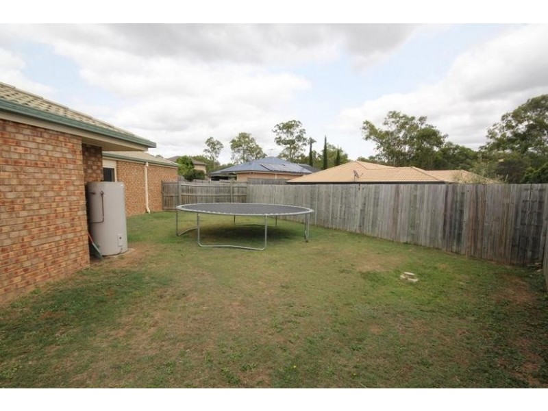 4 Pineview Place, Springfield QLD 4300