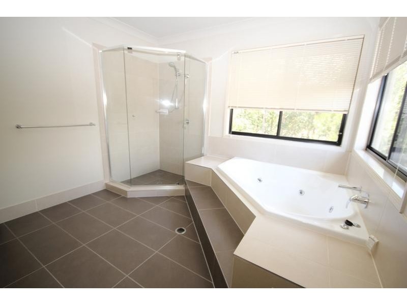 61 Juniper Street, Heathwood QLD 4110