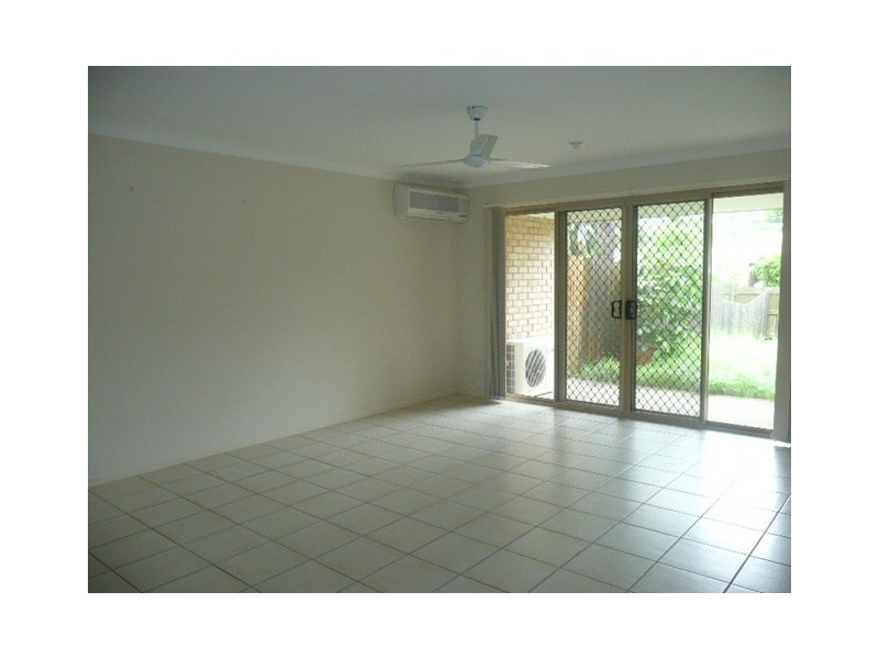 2/28 Cheihk Cres, Collingwood Park QLD 4301