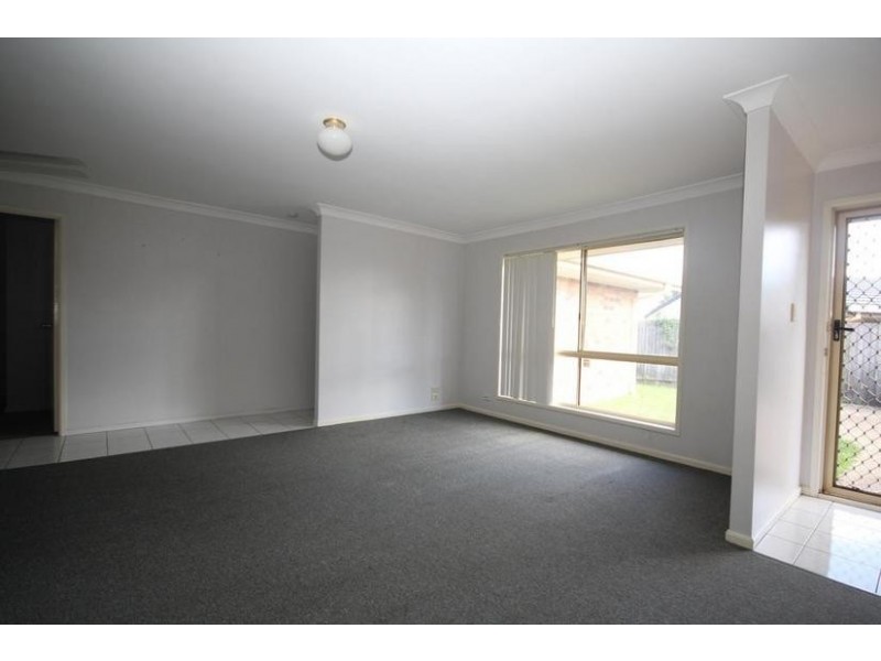 1/8 Cathryn Court,, Collingwood Park QLD 4301
