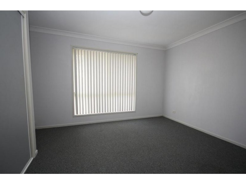 1/8 Cathryn Court,, Collingwood Park QLD 4301