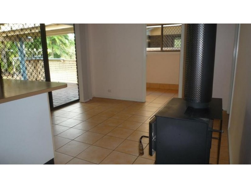 2 Manning Court, Collingwood Park QLD 4301