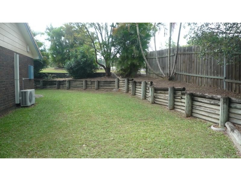 2 Manning Court, Collingwood Park QLD 4301