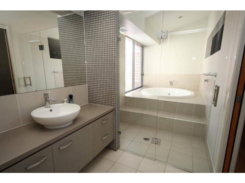3 Viewpoint Drive, Springfield Lakes QLD 4300