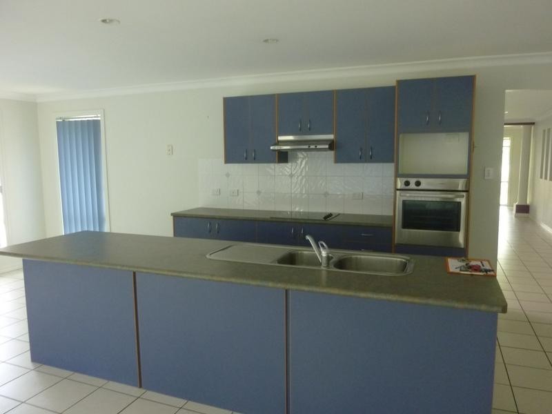 4 Canterbury Bells Circuit, Springfield Lakes QLD 4300