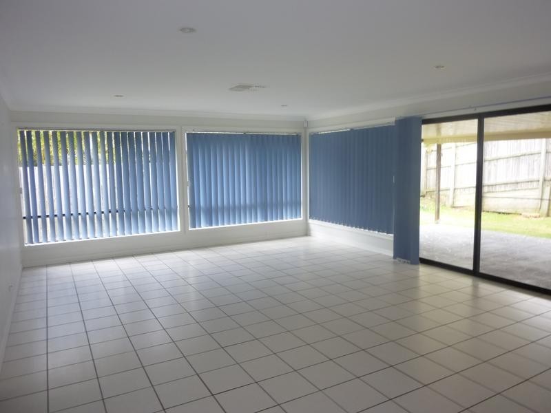 4 Canterbury Bells Circuit, Springfield Lakes QLD 4300