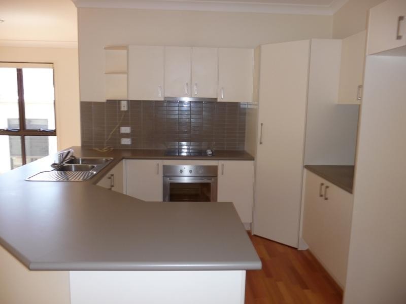 10 Heathwood Place, Collingwood Park QLD 4301